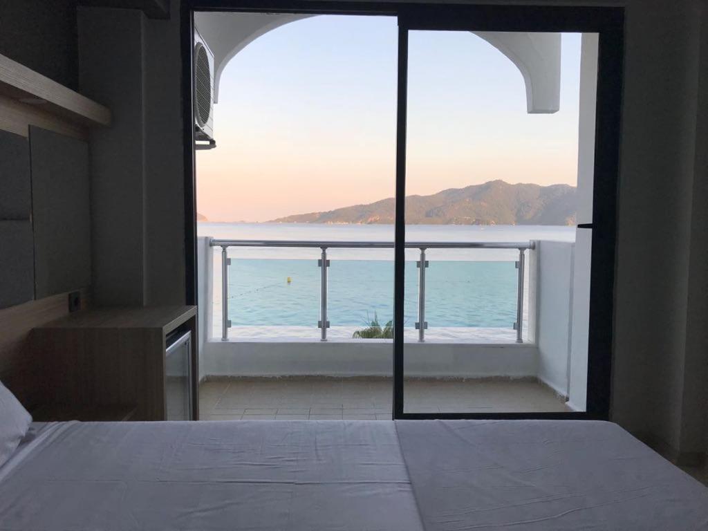 La Beirut Beach Hotel マルマリス エクステリア 写真