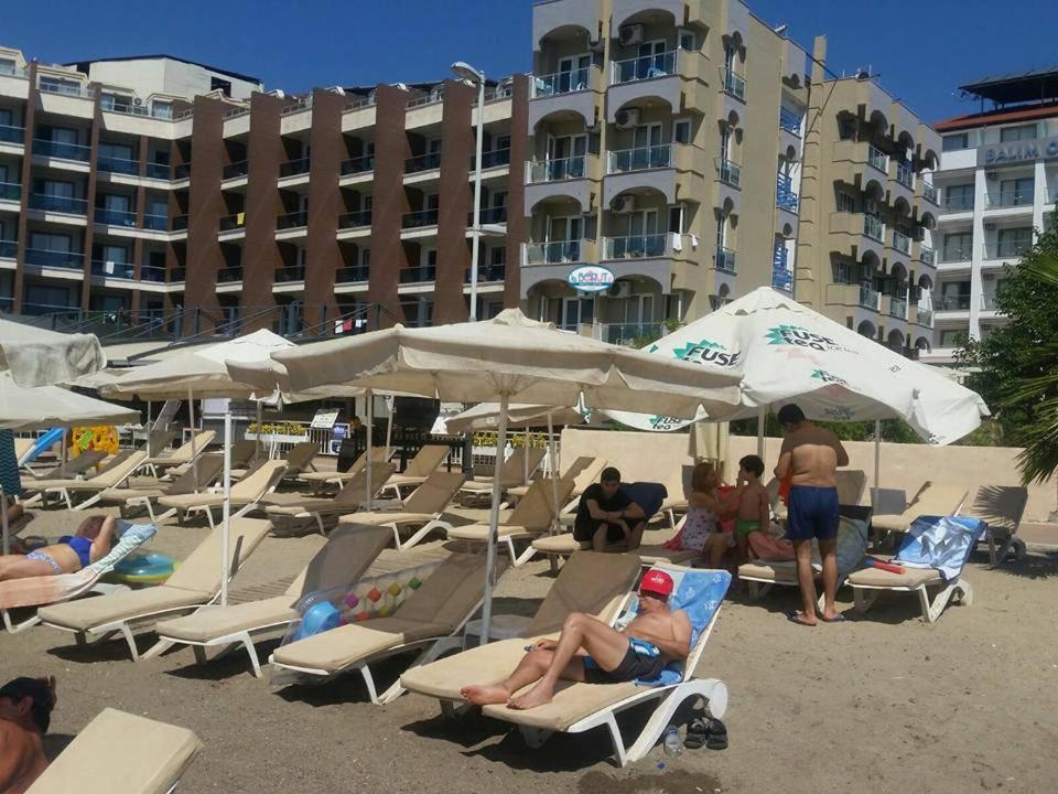 La Beirut Beach Hotel マルマリス エクステリア 写真
