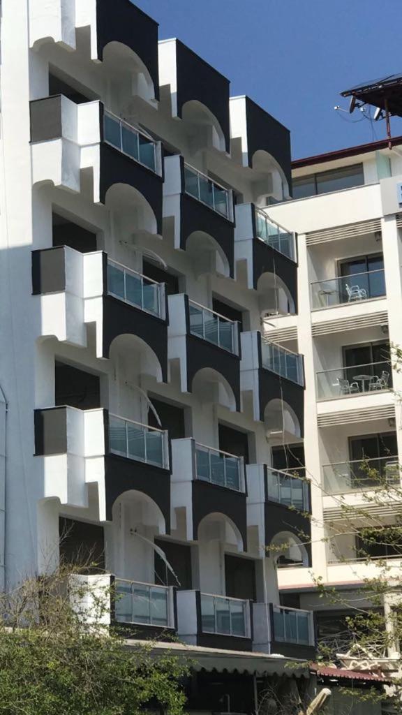 La Beirut Beach Hotel マルマリス エクステリア 写真